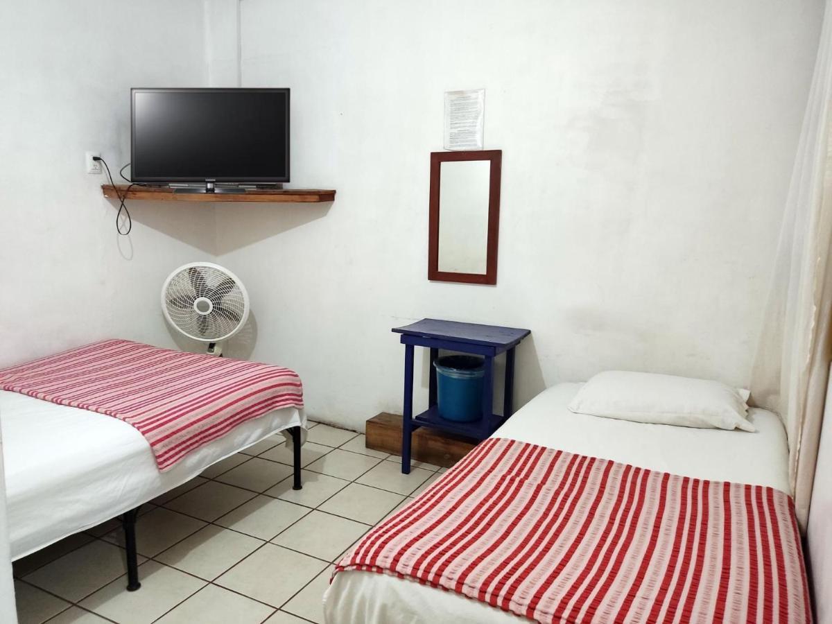 Hostal Zipolite Arteaga Oaxaca Bagian luar foto